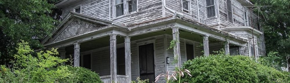 Abandoned properties: How to make money with them?
