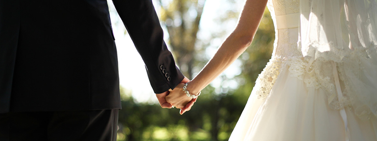 How does “The Valentine’s Day effect” affect the real estate market?