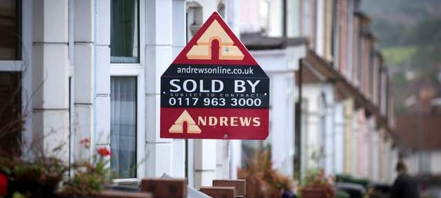 UK housing market frenzy shows no signs of slowing