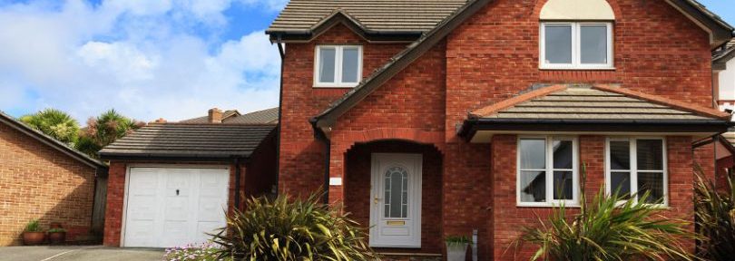 UK house prices flatline as mortgage rates rise