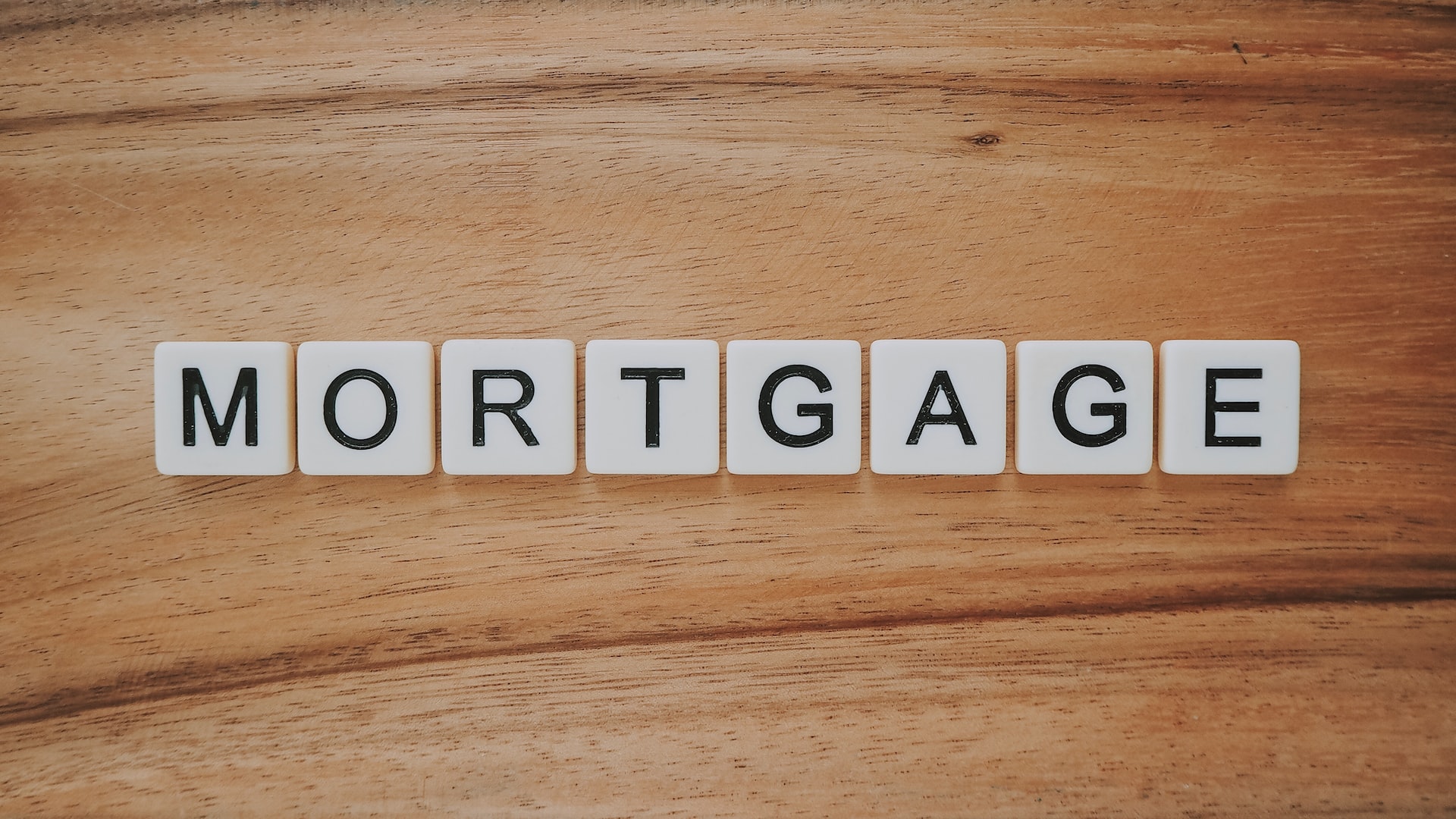 New mortgage deal falls below 5% for UK homeowners