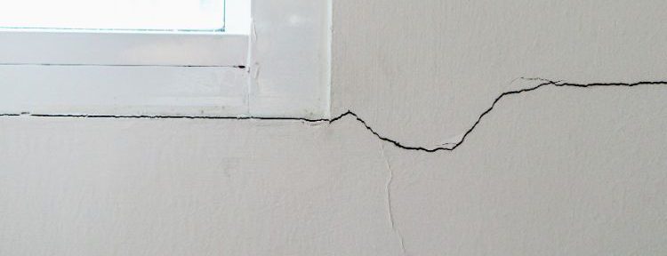 Take care of your property: look for the cracks